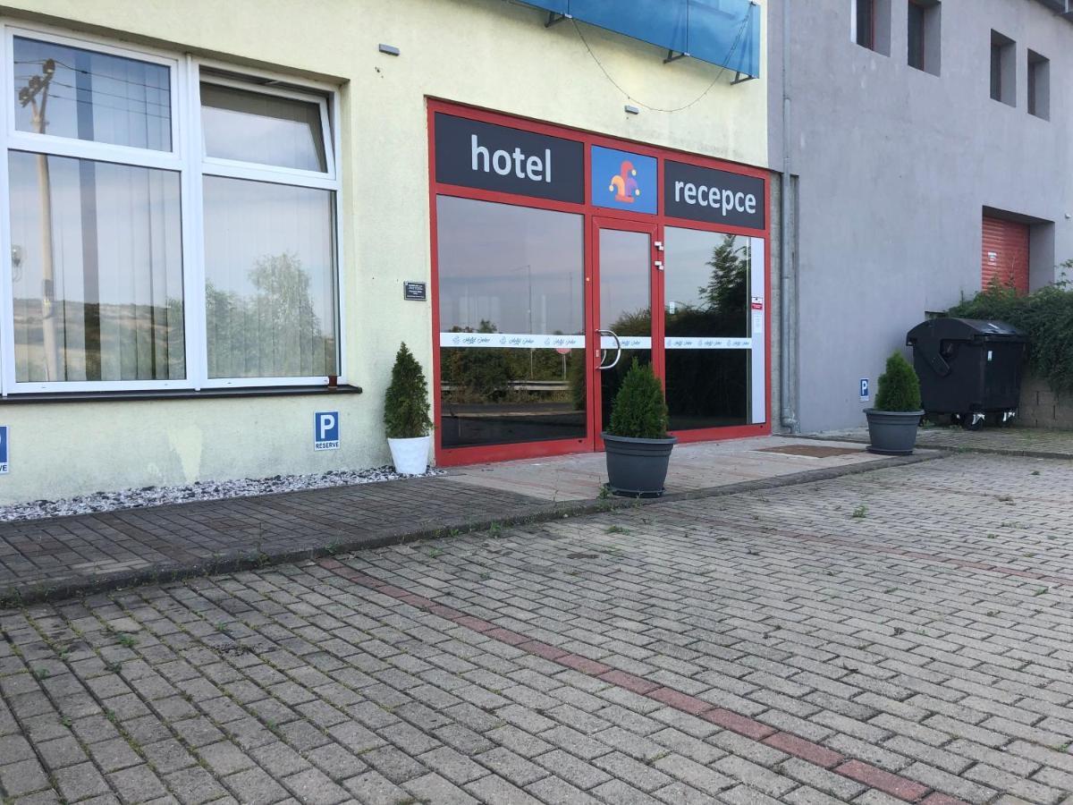 Hotel Joker Obrnice Exterior foto
